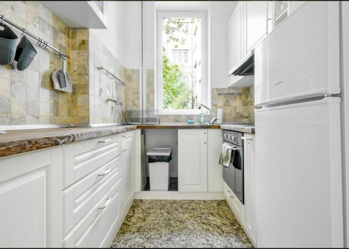 Classic Charm - 2BD central Apartment by FlatManager
