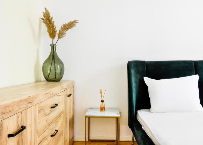 Classic Charm - 2BD central Apartment by FlatManager