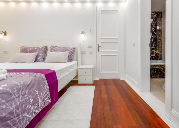 Exclusive Chateau Dabo Luxury Pool Apartments, Novalja