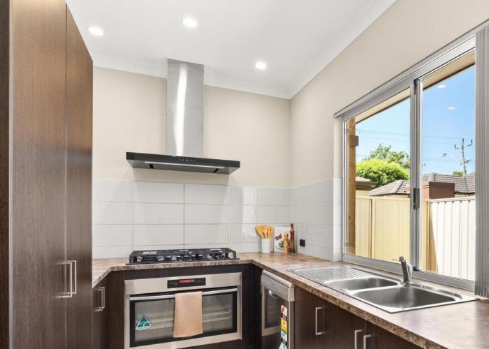 78 Modern Comforts Quiet Charm 3br 2ba Parking