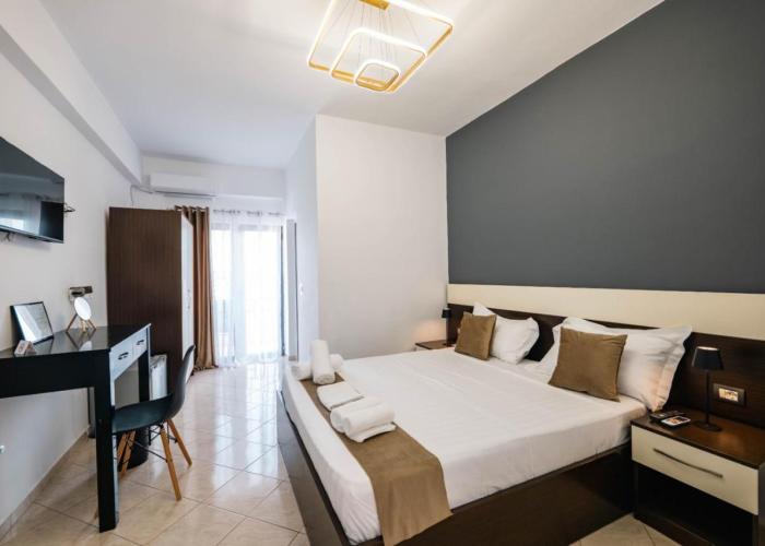Elio's Rooms