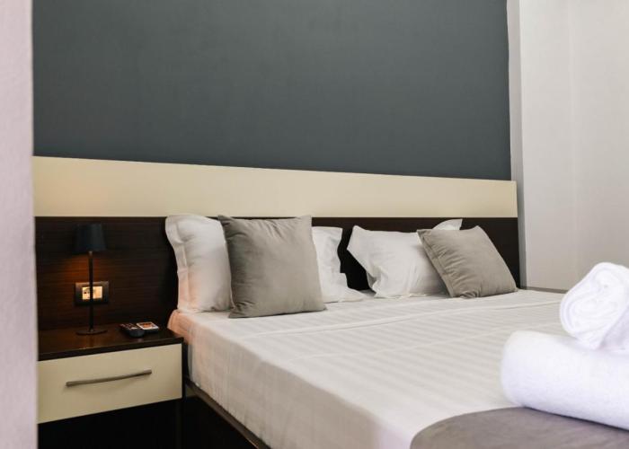 Elio's Rooms