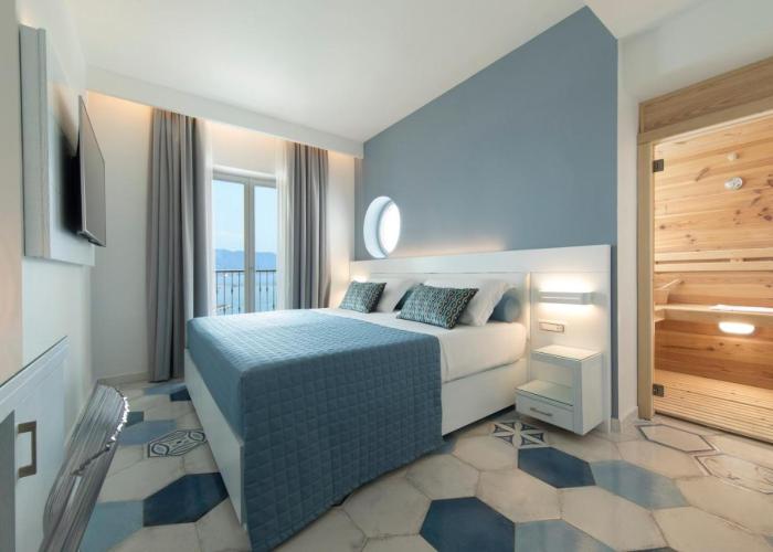 Lloyd's Baia Hotel