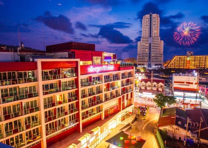 SLEEP WITH ME HOTEL design hotel @ patong (SHA Plus+)
