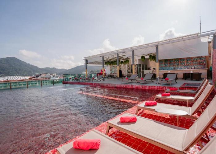 SLEEP WITH ME HOTEL design hotel @ patong (SHA Plus+)