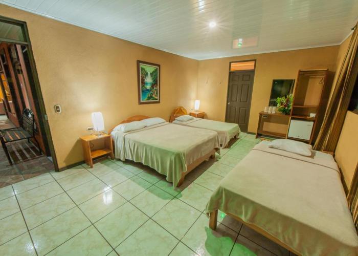 Cabinas Eddy B&B