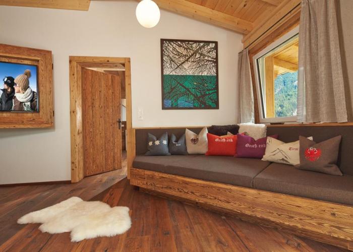Alpendiamond Ski in & Bike Out apartments Top 200, 400 & penthouse 600