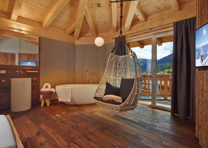 Alpendiamond Ski in & Bike Out apartments Top 200, 400 & penthouse 600