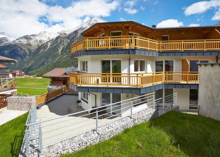 Alpendiamond Ski in & Bike Out apartments Top 200, 400 & penthouse 600