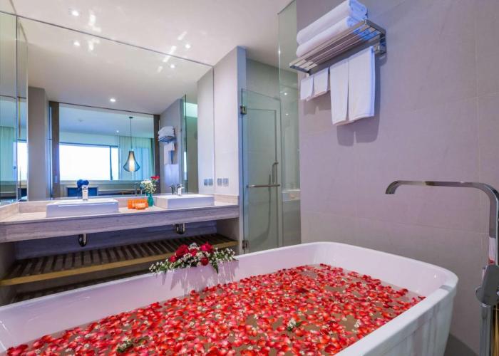 Wyndham Grand Phuket Kalim Bay - SHA Extra Plus