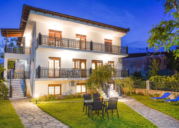 Villa Karydies