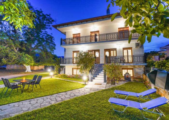 Villa Karydies