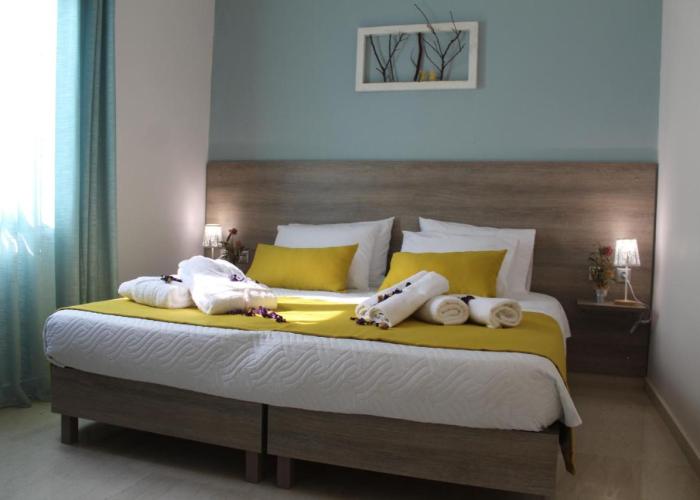 Myron Suite Old Town