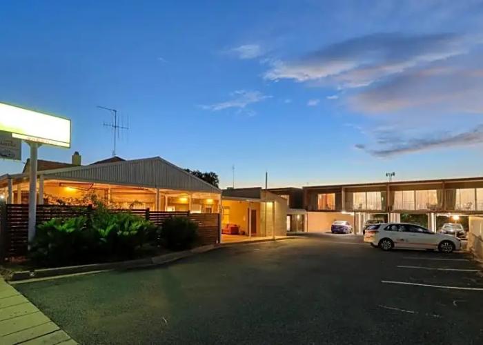 Court Street Motel