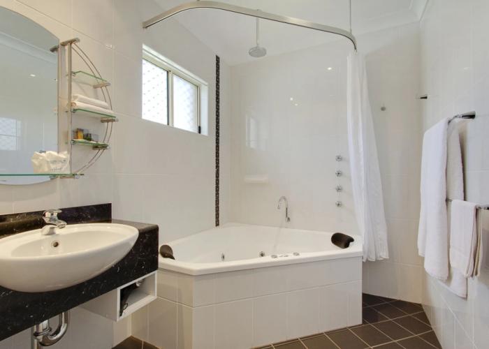 Quality Inn Parkes International