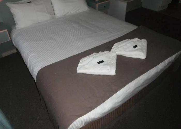 Parkview Motor Inn Parkes