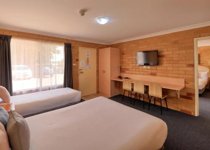 North Parkes Motel