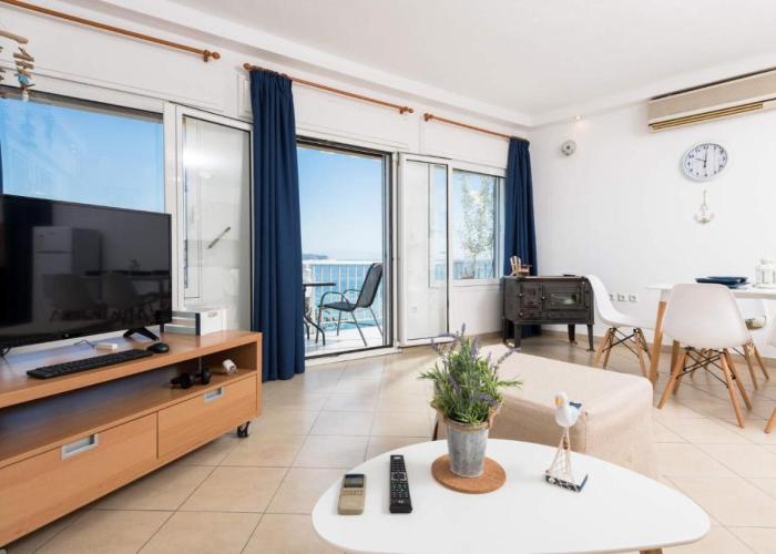 Promenade Sea View Apartment