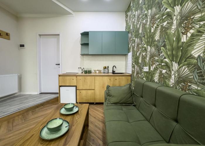 Shirin And Cozy Apartment With Jacuzzi Balcony