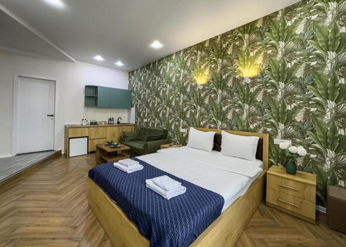 Shirin And Cozy Apartment With Jacuzzi Balcony