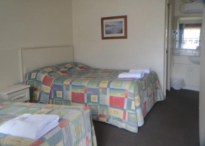Coachman Hotel Motel