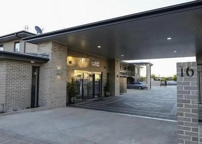 Aastro Dish Motor Inn