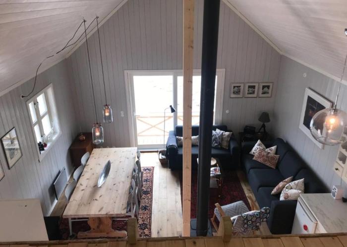 Nora's Waterfront Cabin