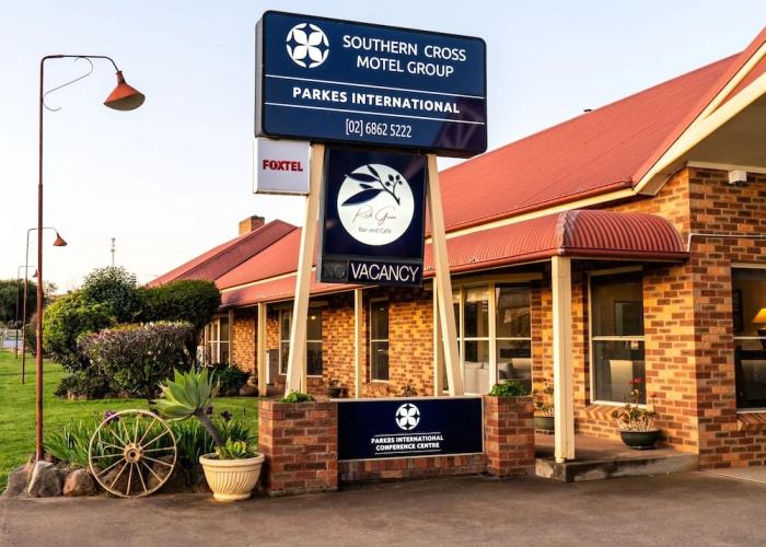 Parkes International Motor Inn