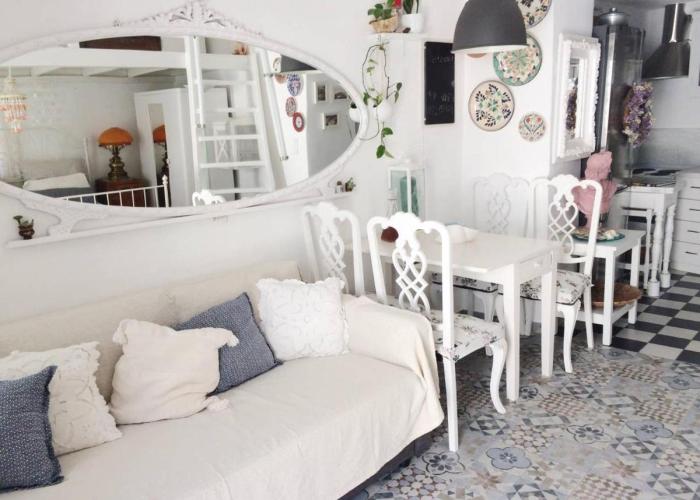 The Oceanographer's Home, A Chora Hideaway
