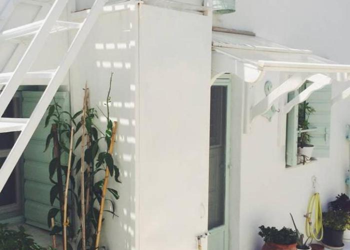 The Oceanographer's Home, A Chora Hideaway