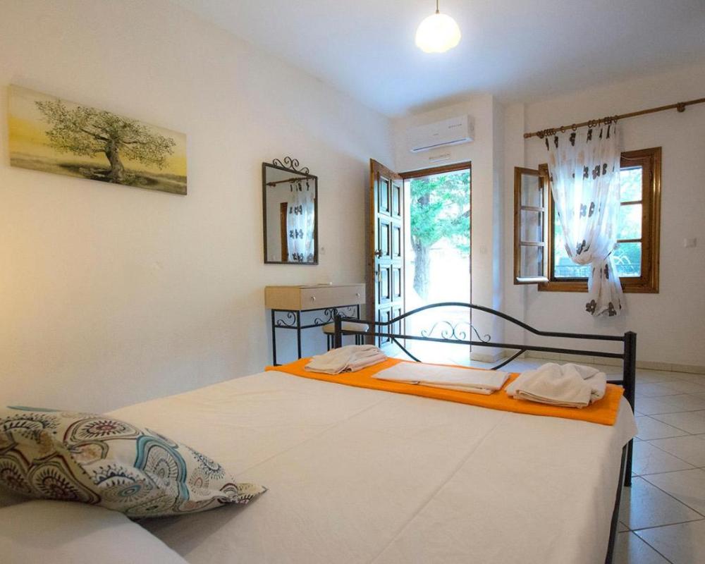фото Villa Molos