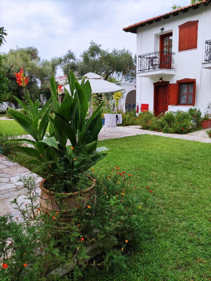 фото Villa Molos