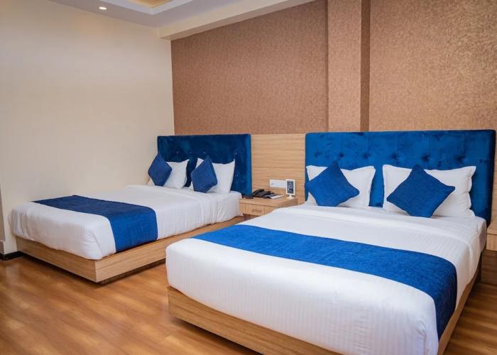 Majestic Lake Front Hotel & Suites