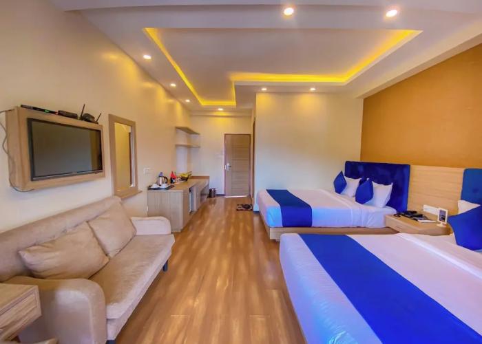 Majestic Lake Front Hotel & Suites