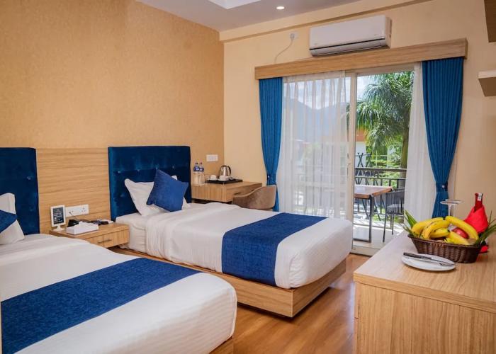 Majestic Lake Front Hotel & Suites