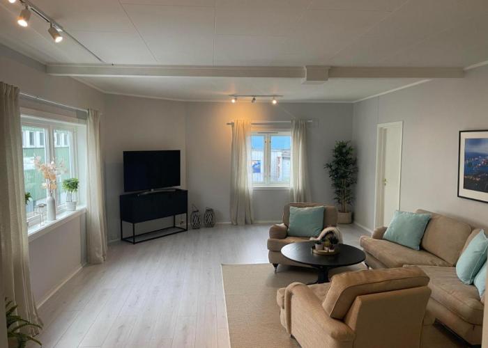 Romslig leilighet sentralt i Svolvær sentrum