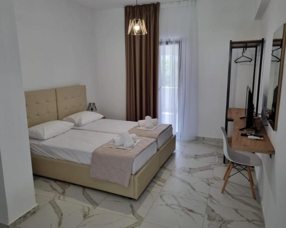 фото MANGO Skiathos