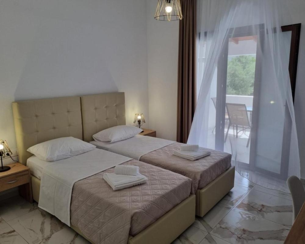 фото MANGO Skiathos