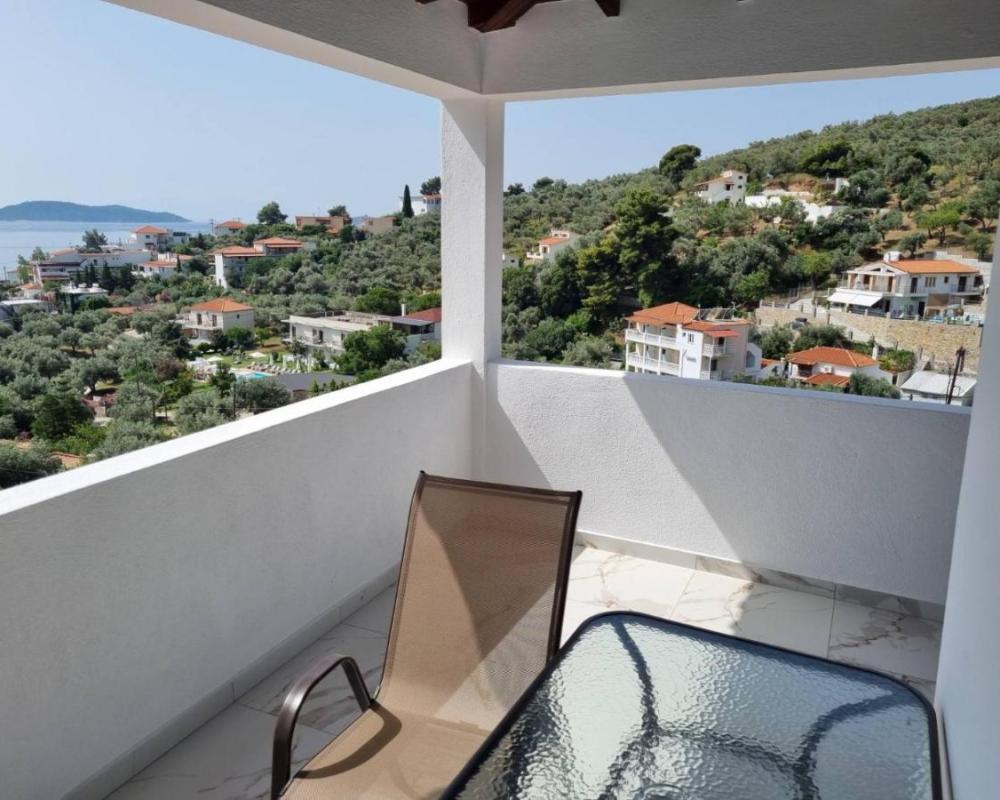 фото MANGO Skiathos