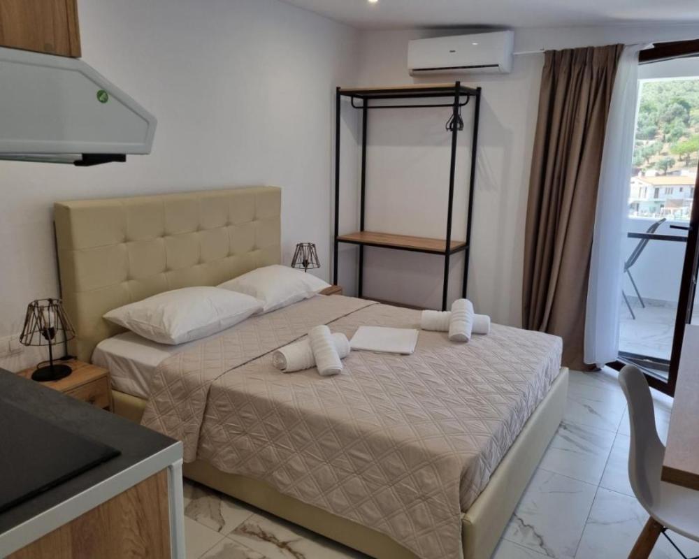 фото MANGO Skiathos