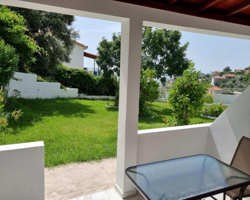 фото MANGO Skiathos