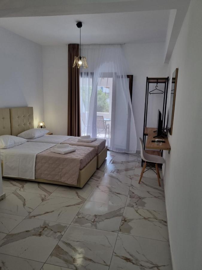 фото MANGO Skiathos