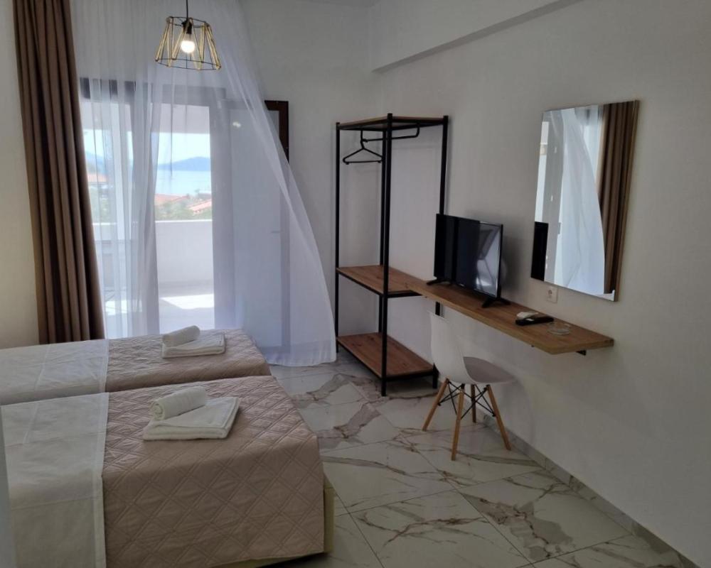 фото MANGO Skiathos
