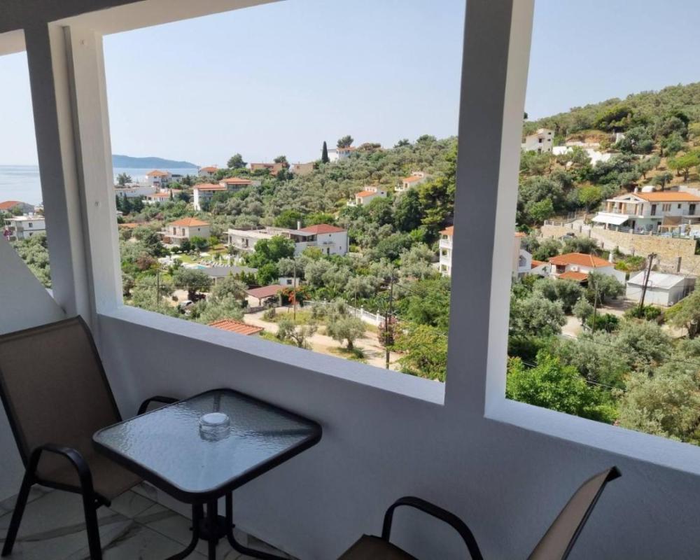 фото MANGO Skiathos