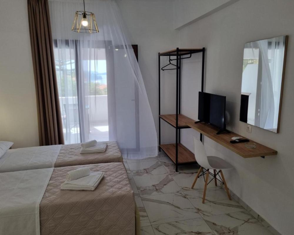 фото MANGO Skiathos