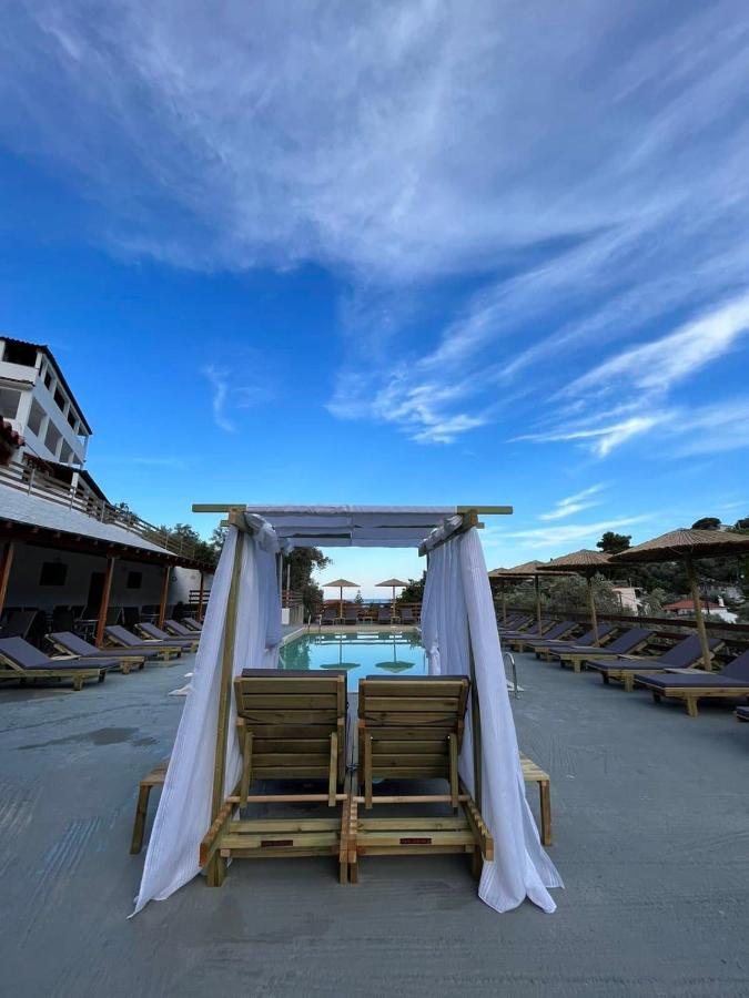 фото MANGO Skiathos