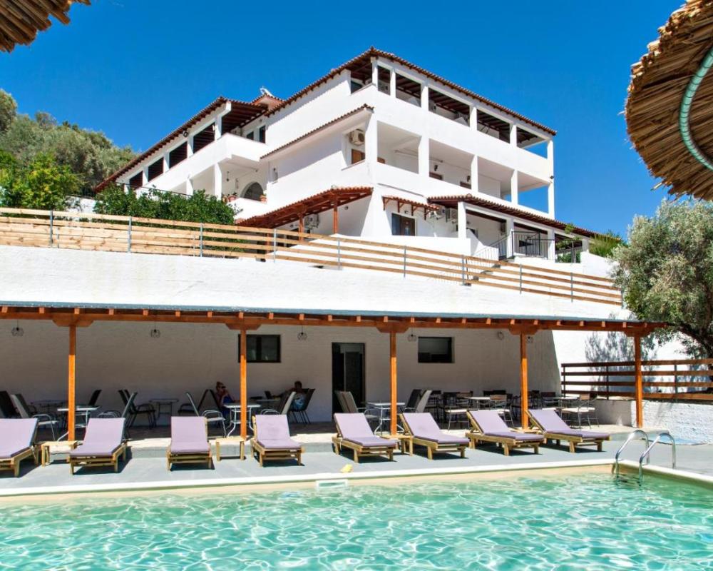 фото MANGO Skiathos
