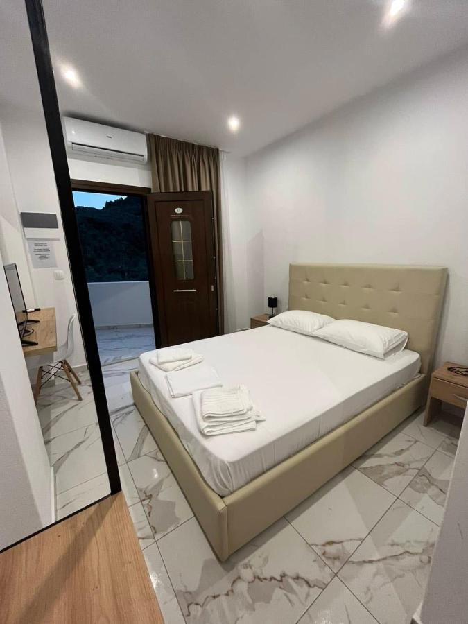 фото MANGO Skiathos