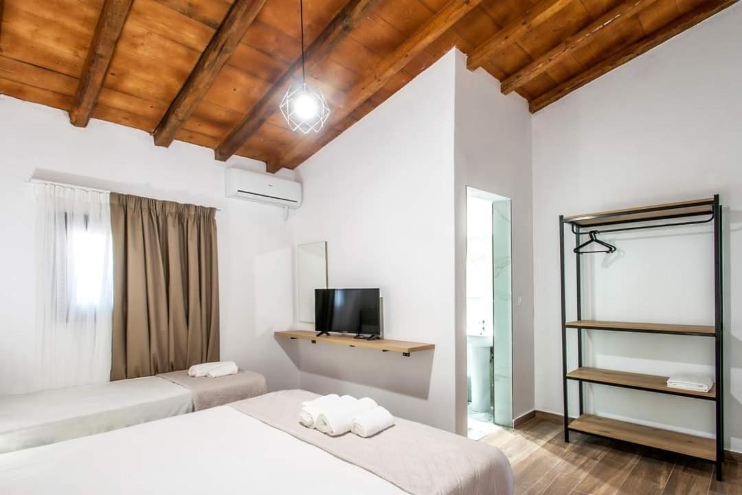 фото MANGO Skiathos