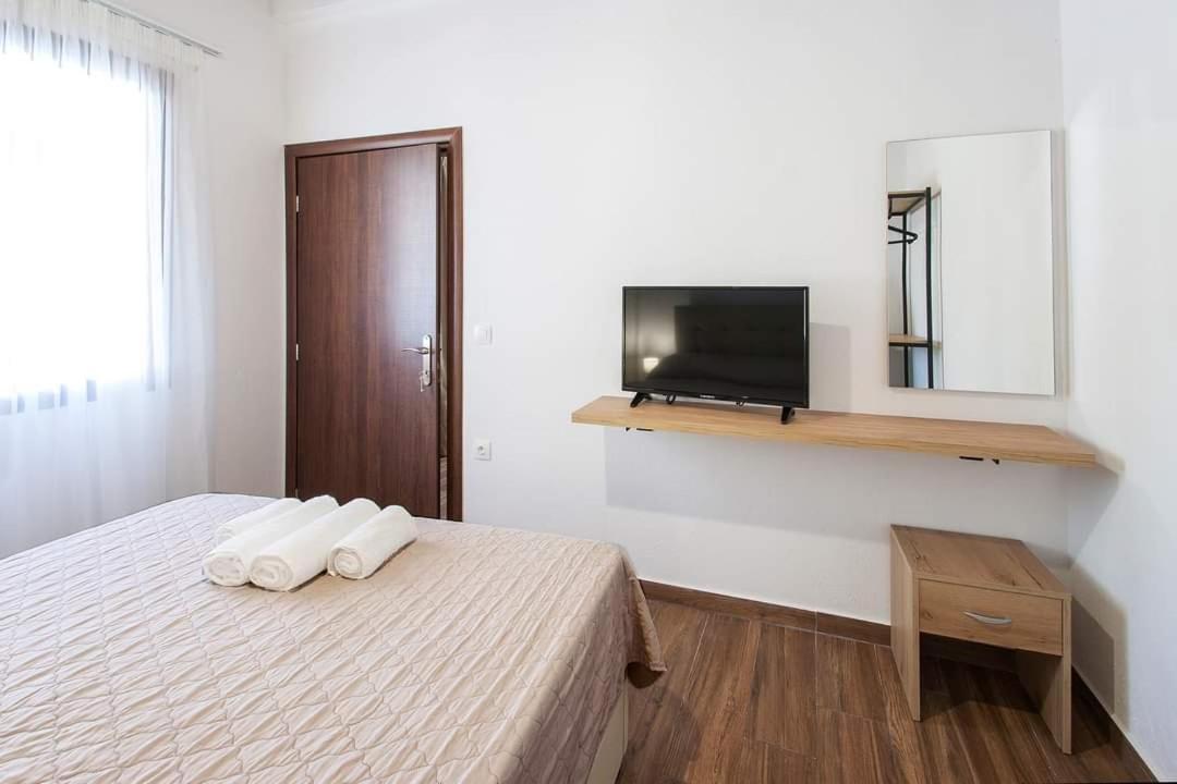 фото MANGO Skiathos